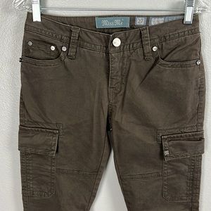 Miss Me Cargo pants in the color olive - size 27